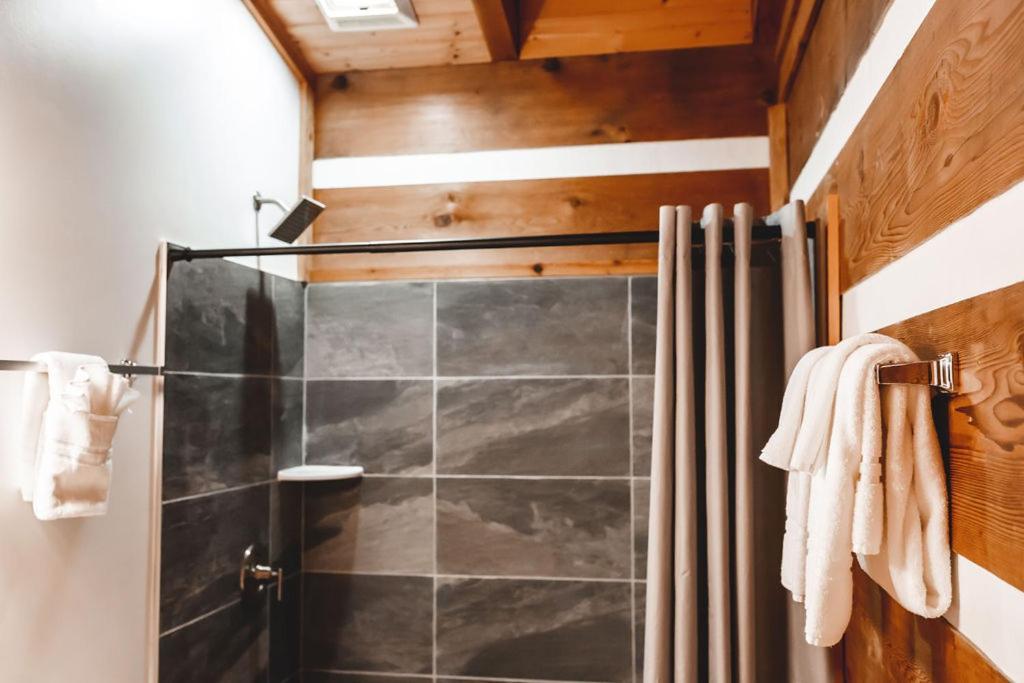 Wolf Creek Cabin At 36 North - Hot Tub Purlear Luaran gambar